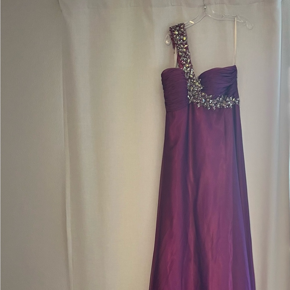 Elegant Purple One-Shoulder Gown